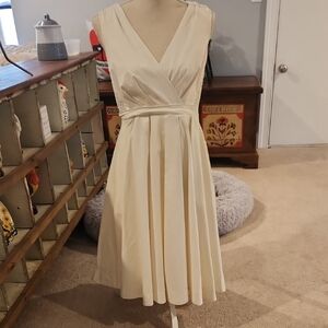 Chic Cream V-Neck Midi Dress